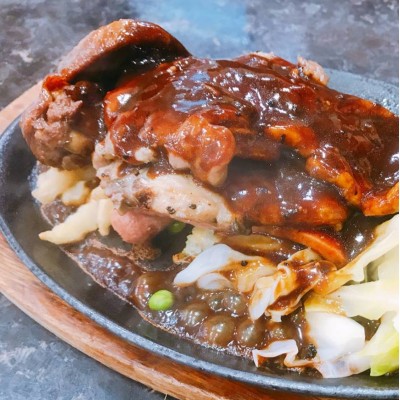 重量級鐵板燒什扒 配 西冷牛扒