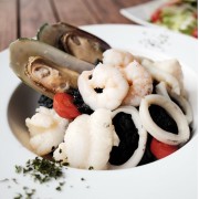 墨魚汁海鮮意大利飯   (人氣必食)
